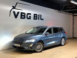 Blå Begagnad 2019 Ford Focus Titanium Kombi | 164 900 kr (Marknadspris)