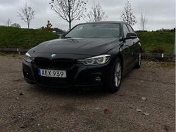 Svart Begagnad 2016 BMW 320 M Sport Sedan | 179 000 kr (Marknadspris)