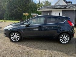 Grå Begagnad 2017 Ford Fiesta Titanium Halvkombi | 90 000 kr (Bra pris)