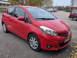 Röd Begagnad 2012 Toyota Yaris Active Halvkombi | 75 000 kr (Marknadspris)
