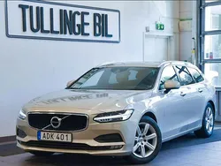 Ljusbrun (brun) Begagnad 2017 Volvo V90 Momentum Kombi | 199 500 kr (Marknadspris)
