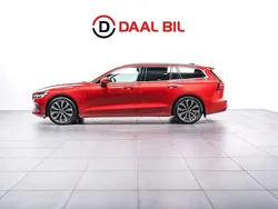 Röd Begagnad 2022 Volvo V60 Core Kombi | 348 700 kr (Marknadspris)