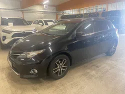 Svart Begagnad 2015 Toyota Auris Edition Halvkombi | 119 900 kr (Superpris)