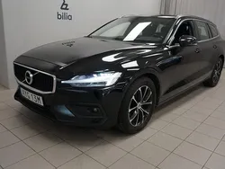 Svart Begagnad 2019 Volvo V60 Momentum Kombi | 229 900 kr (Bra pris)