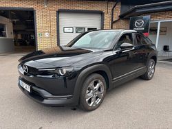 Jet black mica metallic Begagnad 2022 Mazda MX30 Sky SUV | 174 500 kr (Marknadspris)
