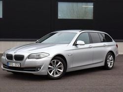 Ljusgrå Begagnad 2010 BMW 523 Kombi | 109 500 kr (Marknadspris)