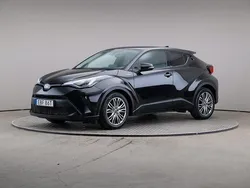 Svart Begagnad 2021 Toyota C-HR Executive SUV | 245 000 kr (Marknadspris)