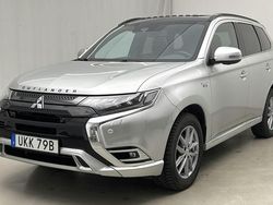 Silver Begagnad 2020 Mitsubishi Outlander Edition SUV | 259 000 kr