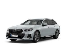 M brooklyn grå metallic Begagnad 2025 BMW 530 M Sport Kombi | 654 500 kr