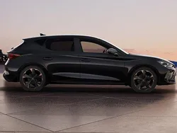 Svart (midnight black metallic) Ny 2025 Cupra Leon Kombi | 441 000 kr (Dyr)