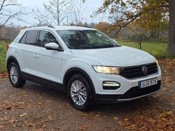 Vit Begagnad 2022 VW T-Roc SUV | 169 800 kr (Bra pris)