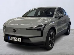 Grå Begagnad 2024 Volvo EX30 Core SUV | 344 900 kr