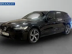Svart Begagnad 2022 Volvo V60 R-Design Kombi | 449 900 kr (Marknadspris)