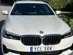 Vit Begagnad 2021 BMW 520 Kombi | 325 000 kr (Marknadspris)