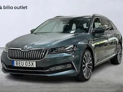 Grå Begagnad 2021 Skoda Superb LAURIN & KLEMENT Kombi | 264 900 kr (Marknadspris)