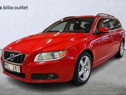 Röd Begagnad 2011 Volvo V70 Momentum Kombi | 79 800 kr (Marknadspris)