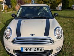Vit Begagnad 2013 Mini ONE Halvkombi | 120 000 kr (Dyr)