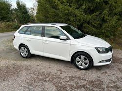 Vit Begagnad 2018 Skoda Fabia Style Kombi | 117 000 kr (Marknadspris)
