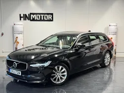 Svart Begagnad 2020 Volvo V90 Momentum Kombi | 239 900 kr (Marknadspris)