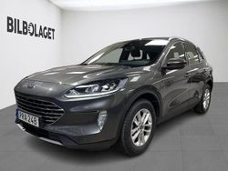 Grå Begagnad 2022 Ford Kuga Titanium SUV | 194 800 kr (Marknadspris)