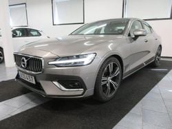 Grå Begagnad 2019 Volvo S60 Inscription Sedan | 325 500 kr (Marknadspris)