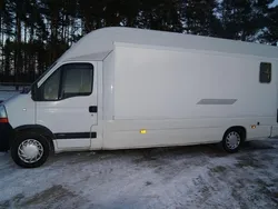 Vit Begagnad 2005 Renault Master Van | 225 000 kr