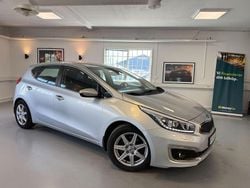 Grå Begagnad 2017 Kia Ceed Halvkombi | 99 900 kr (Bra pris)