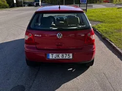 Röd Begagnad 2002 VW Polo Halvkombi | 18 500 kr (Marknadspris)