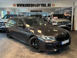 Grå Begagnad 2021 BMW 530e M Sport Kombi | 449 800 kr (Dyr)