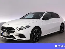Vit Begagnad 2021 Mercedes A250 AMG Halvkombi | 292 900 kr (Marknadspris)