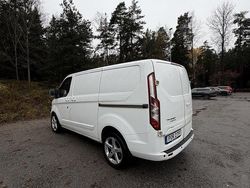 Vit Begagnad 2015 Ford Transit Custom | 50 000 kr (Marknadspris)