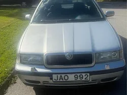 Grå Begagnad 2000 Skoda Octavia Tour Sedan | 16 800 kr