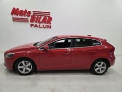 Röd Begagnad 2014 Volvo V40 Momentum Halvkombi | 99 900 kr (Lite dyr)