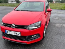 Röd Begagnad 2014 VW Polo Halvkombi | 49 900 kr (Lite dyr)