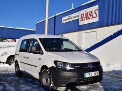 Vit Begagnad 2018 VW Caddy Minibuss | 102 900 kr (Superpris)