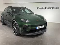Mörkgrön Ny 2025 Porsche Macan SUV | 1 203 700 kr (Marknadspris)