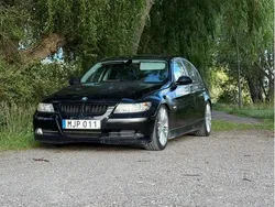 Svart Begagnad 2007 BMW 325 Advantage Sedan | 50 000 kr (Bra pris)