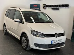 Vit Begagnad 2010 VW Touran Minibuss | 49 000 kr (Bra pris)