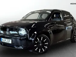 Svart Begagnad 2021 Honda e Advance Halvkombi | 214 900 kr (Marknadspris)