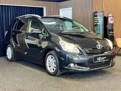 Svart Begagnad 2012 Toyota Verso Minibuss | 79 900 kr (Marknadspris)