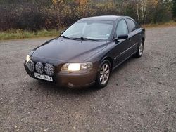 Svart Begagnad 2004 Volvo S60 Business Edition Sedan | 32 000 kr (Dyr)