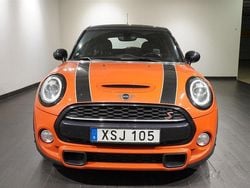 Orange Begagnad 2018 Mini Cooper Chili Halvkombi | 179 800 kr (Bra pris)