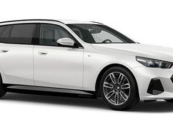 Vit (mineral white) Ny 2025 BMW 530e Shadowline Kombi | 709 900 kr (Marknadspris)