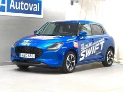 Blå Ny 2024 Suzuki Swift Halvkombi | 229 698 kr (Marknadspris)
