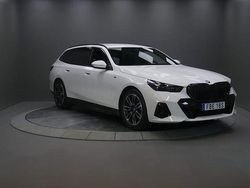 Vit Begagnad 2025 BMW 530 M Sport Kombi | 679 000 kr