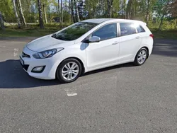 Vit Begagnad 2014 Hyundai i30 Kombi | 65 000 kr (Lite dyr)
