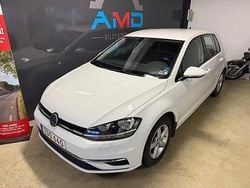 Vit Begagnad 2018 VW Golf VII Halvkombi | 124 900 kr (Marknadspris)