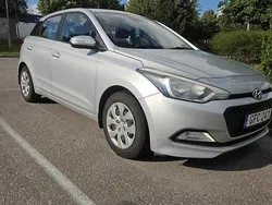 Silver Begagnad 2015 Hyundai i20 Comfort Halvkombi | 80 000 kr (Marknadspris)