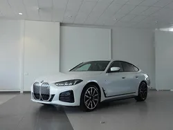 Vit (mineralvit metallic) Ny 2025 BMW i4 Efficient Dynamics Sedan | 697 100 kr (Bra pris)