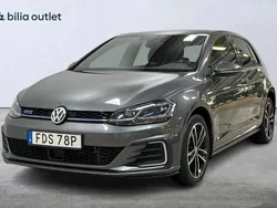 Mörkgrå (grå) Begagnad 2020 VW Golf VII GTE Halvkombi | 199 900 kr (Marknadspris)